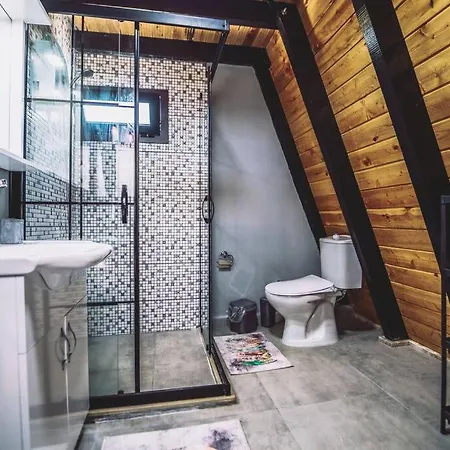 别墅 Sleeps 2, Honeymoon Concept Bungalow With Pool - Awz 248 *